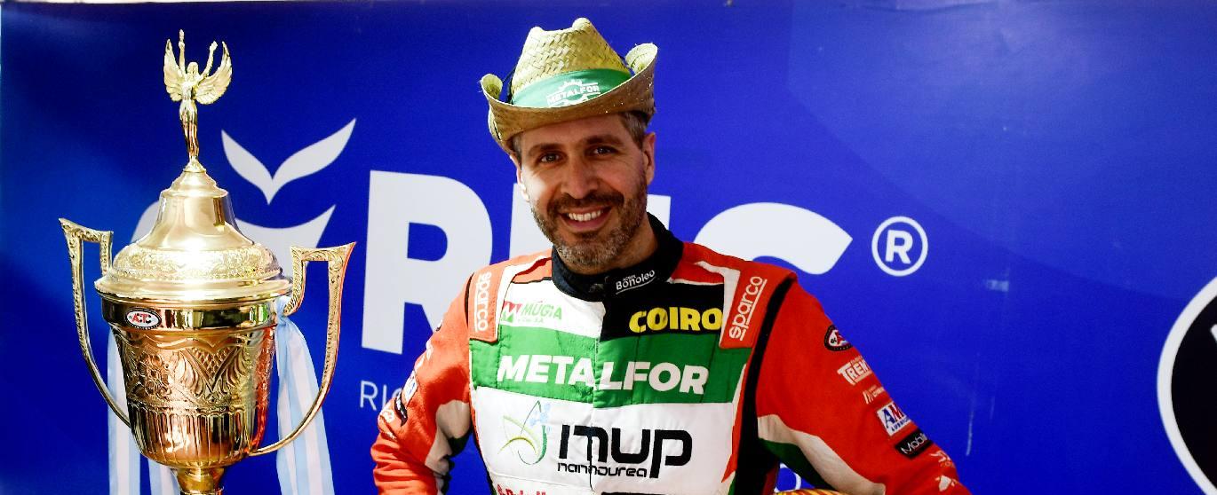 Castellano: contento y preocupado